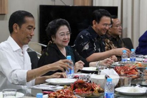 Hadiri Acara Rapimnas Golkar, Jokowi, Ahok, Mega Semobil